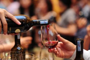 Tác dụng của rượu vang Pháp đối với sức khỏe con người
